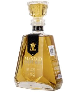 Alternative view of Máximo Imperio Añejo Tequila