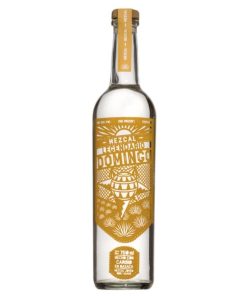 Alternative view of Mezcal Legendario Domingo – Espadin